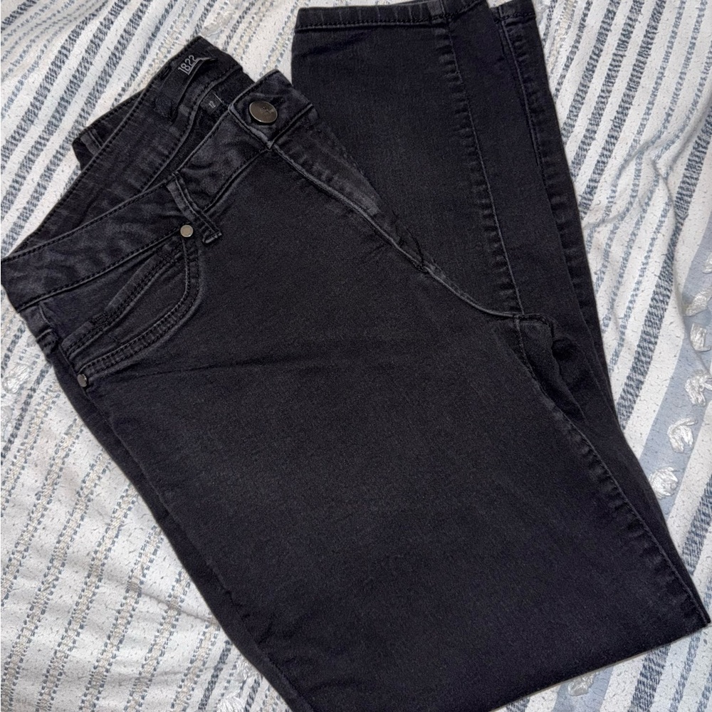 1822 Denim Women's Straight Leg Jeans - Black